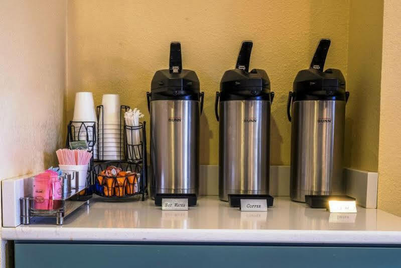 丹维尔红屋顶plus酒店 外观 照片